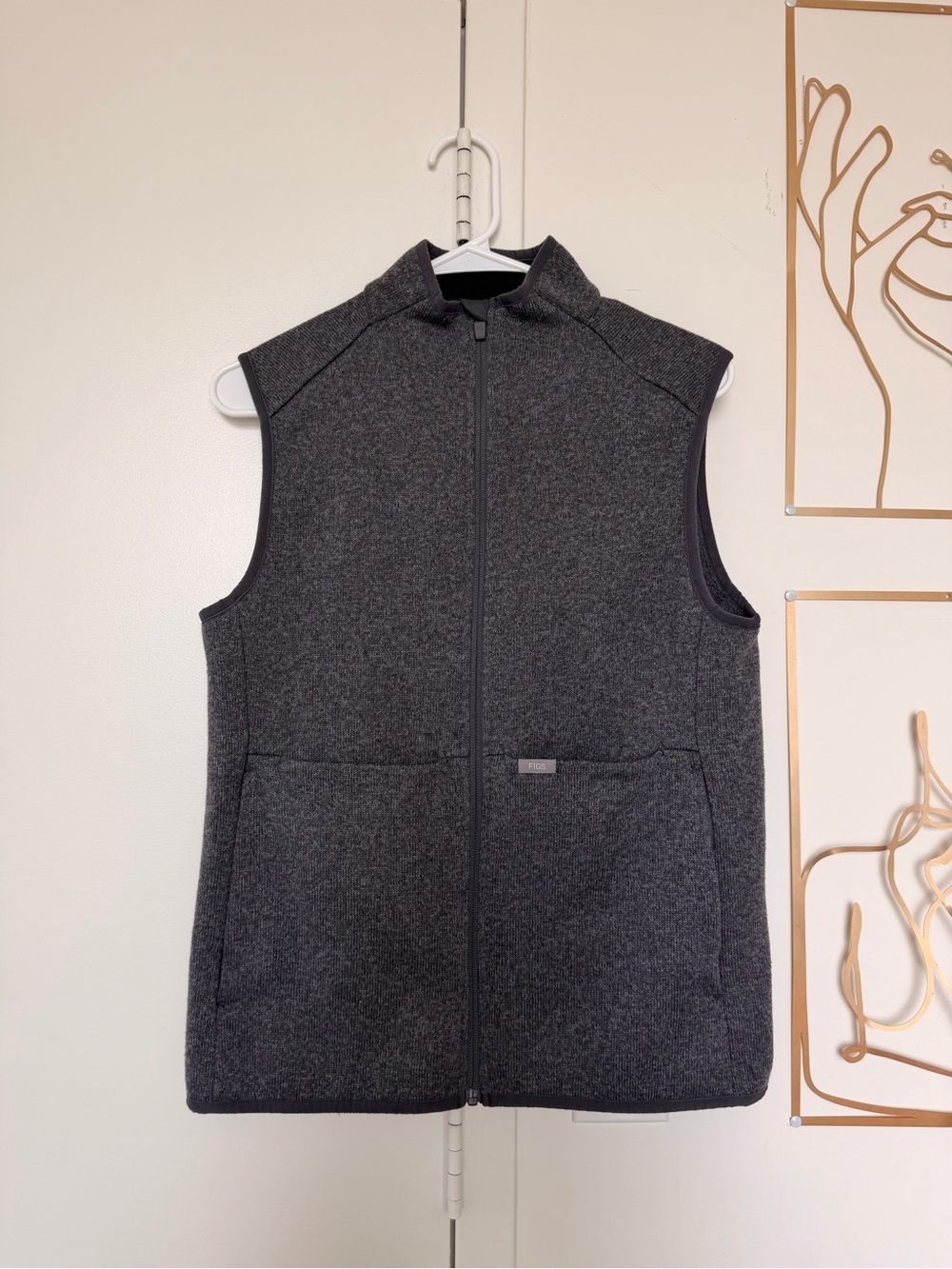Figs Charcoal Heather Zip-Front Vest